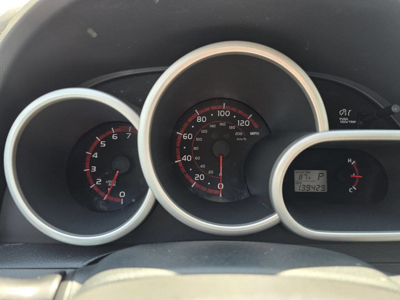 Used 2010 Toyota Matrix FWD image 22