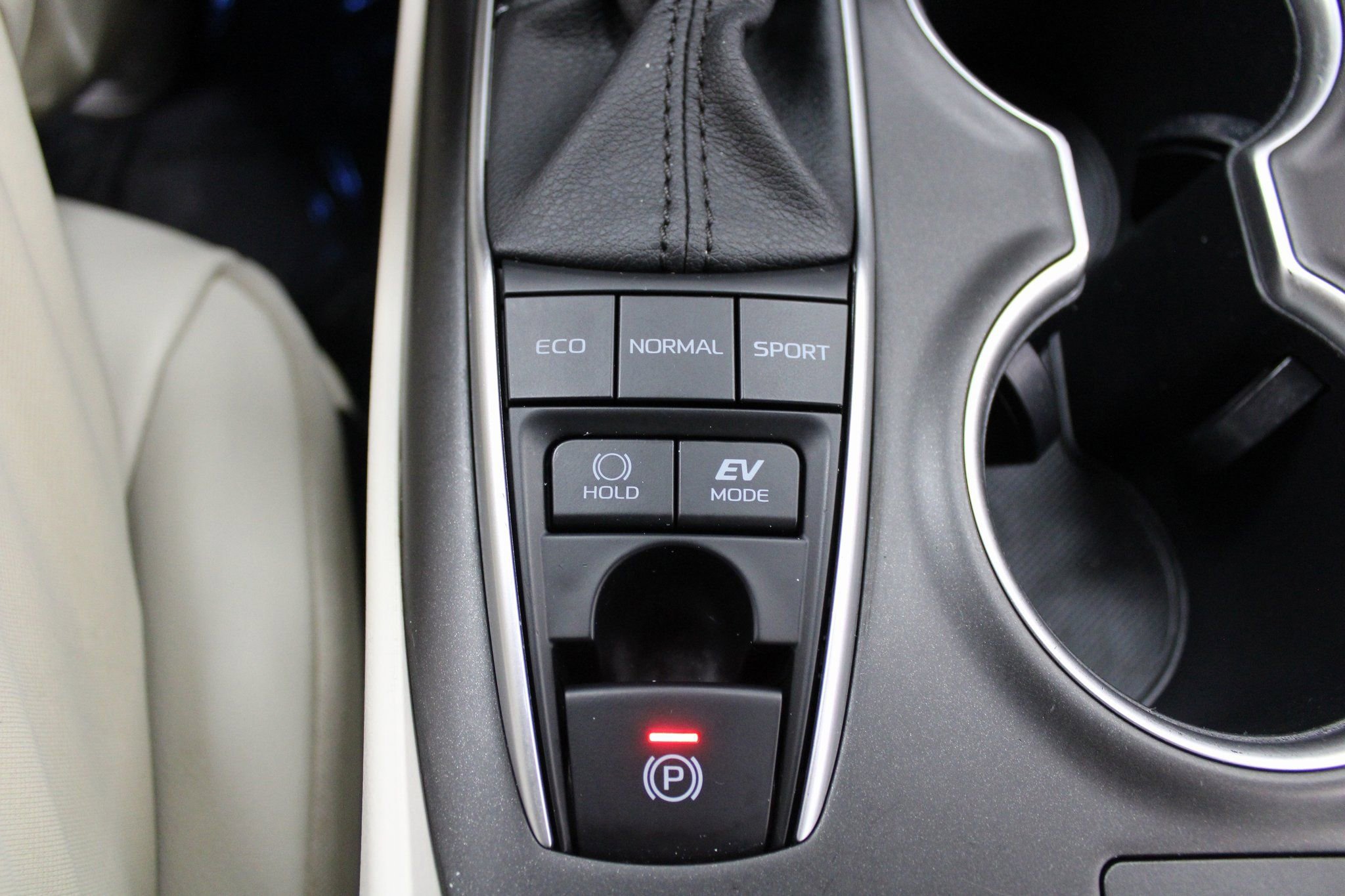 Used 2023 Toyota Camry XLE image 39