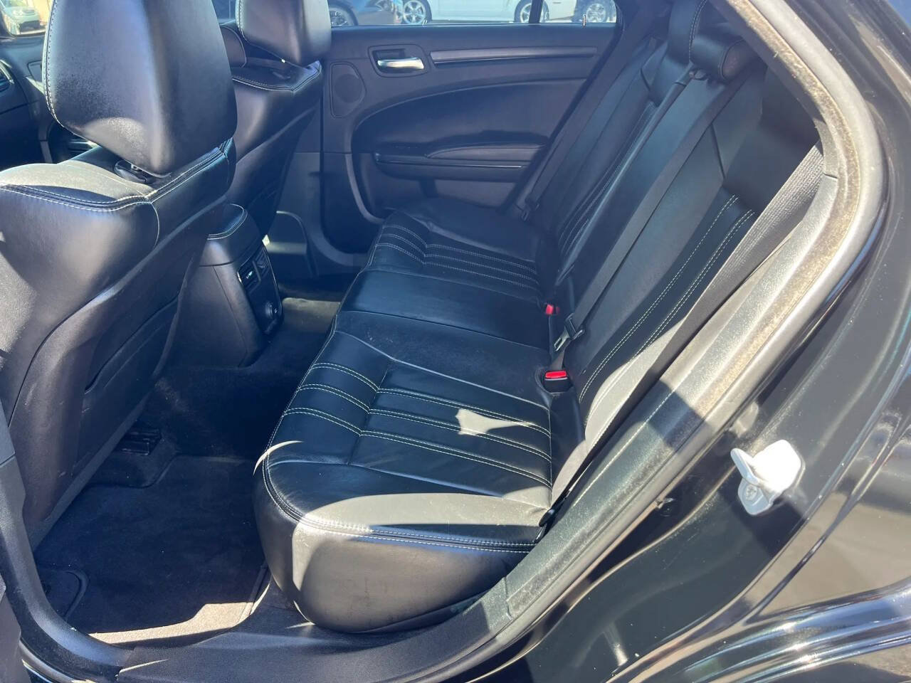 Used 2014 Chrysler 300 S AWD/4WD image 10