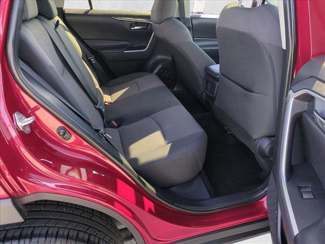 Used 2019 Toyota RAV4 XLE w/ Convenience Package FWD image 20