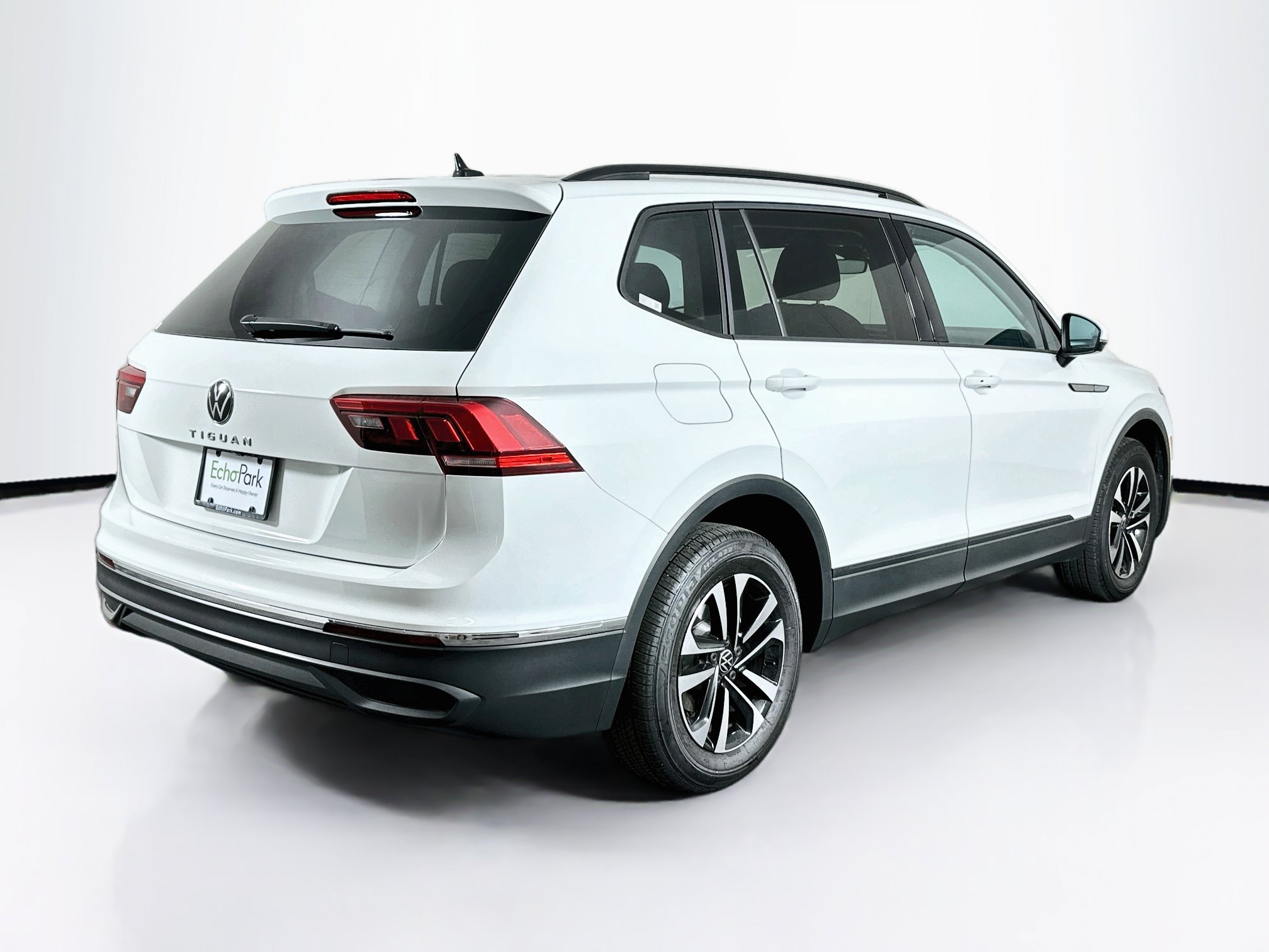 Used 2023 Volkswagen Tiguan S w/ Driver Assistance Package FWD image 9