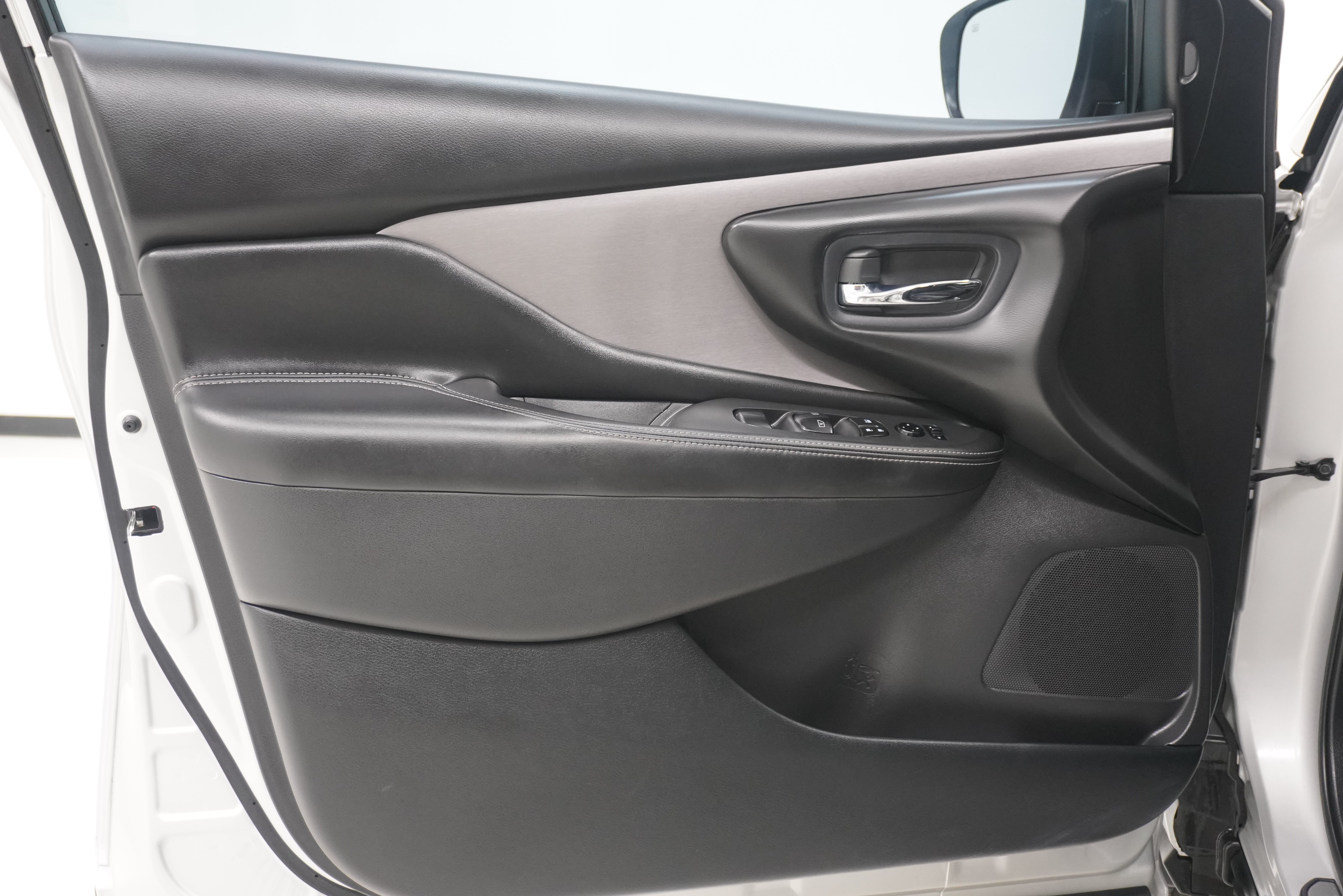 Used 2021 Nissan Murano SV w/ Cargo Package FWD image 13