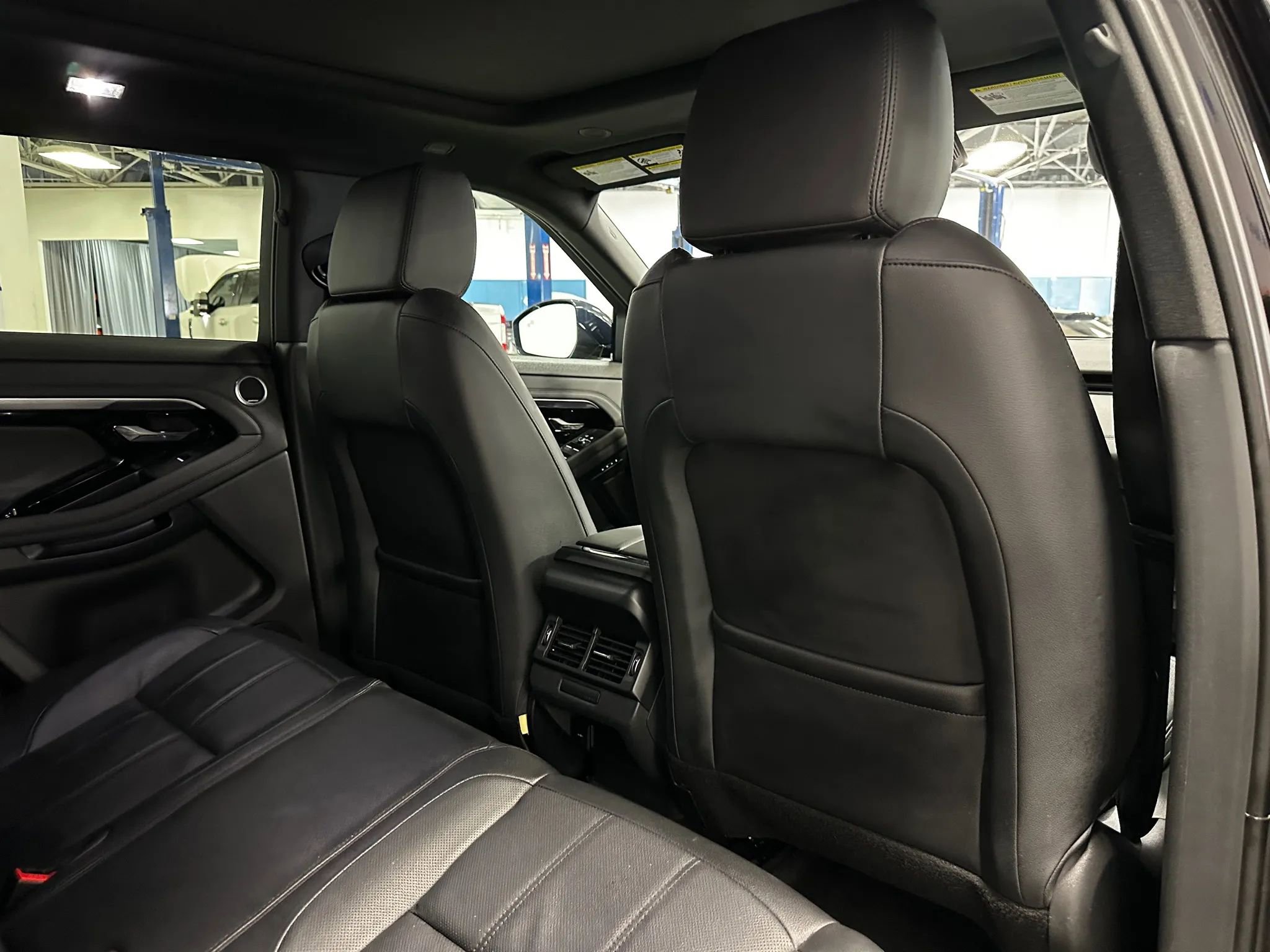 Used 2022 Land Rover Range Rover Evoque R-Dynamic S image 22