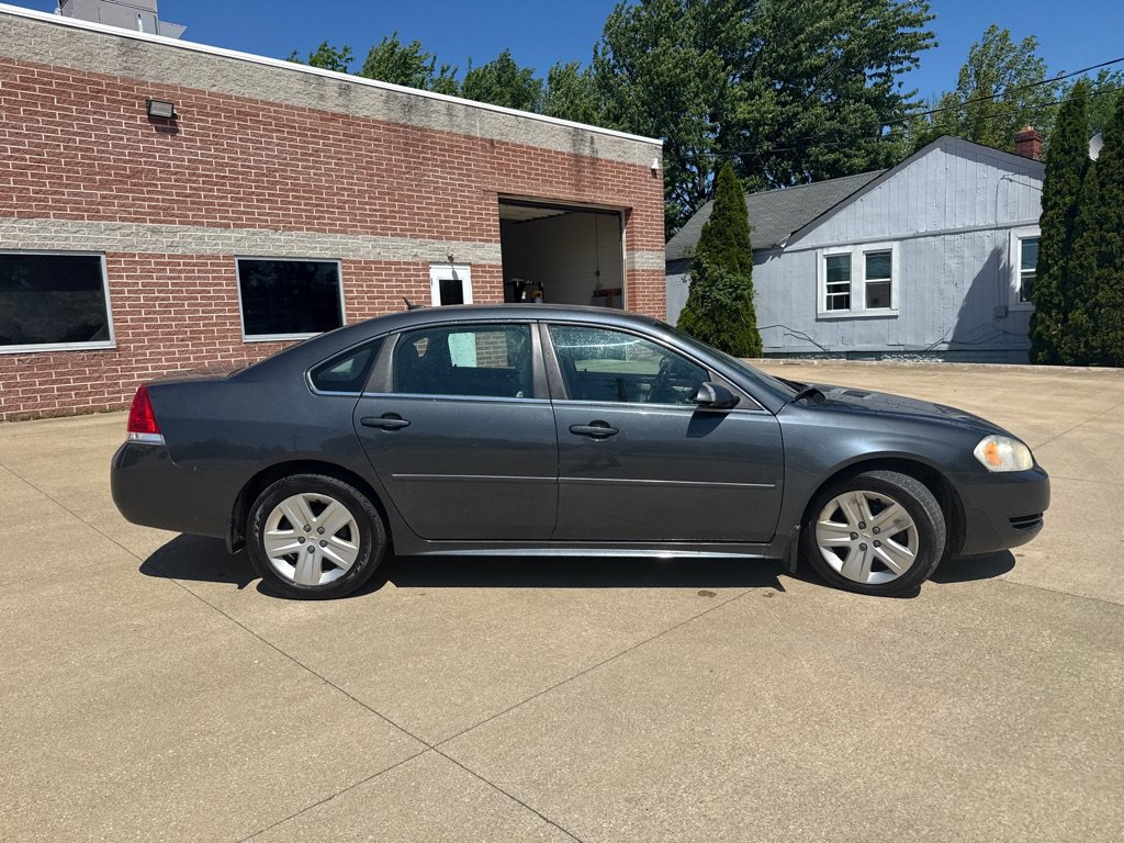 Used 2011 Chevrolet Impala LS FWD image 4
