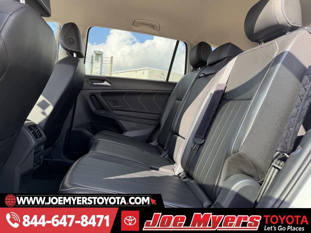 Used 2024 Volkswagen Tiguan SE image 29