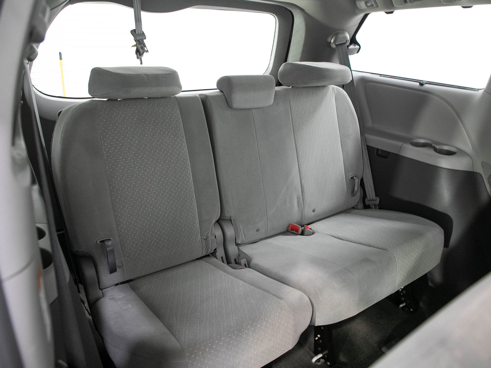 Used 2018 Toyota Sienna LE AWD/4WD image 14