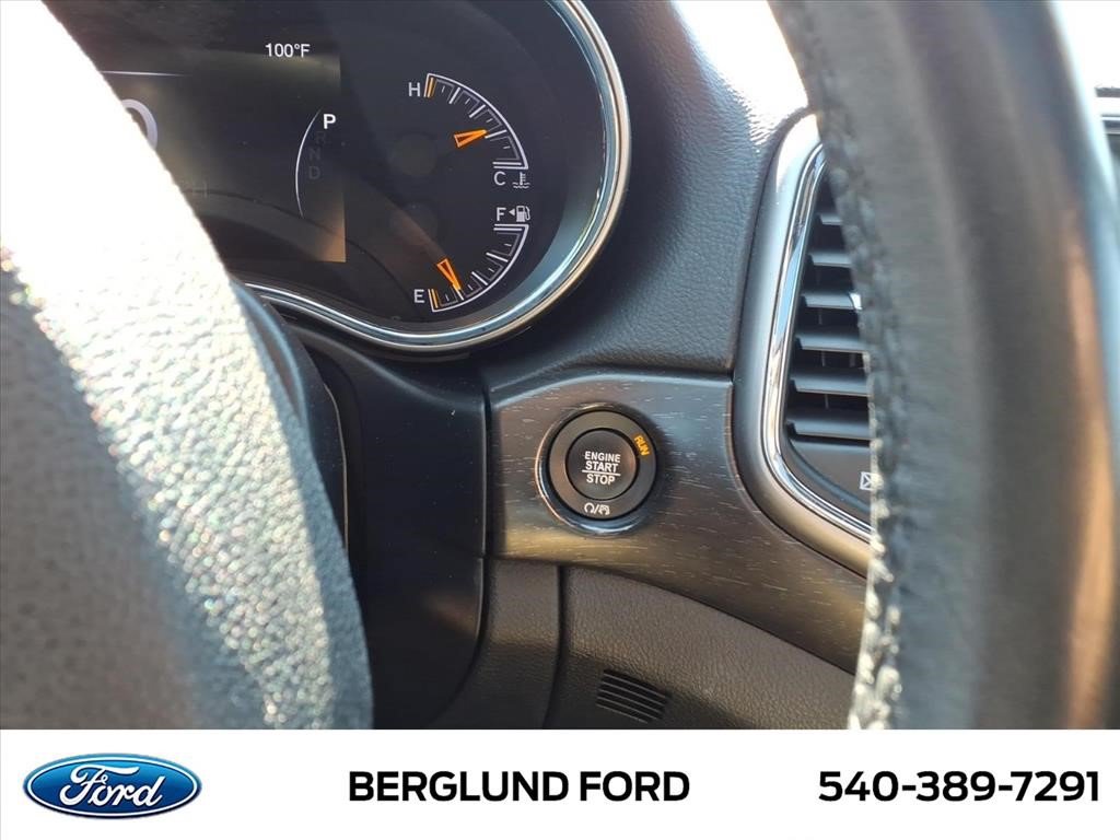 Used 2018 Jeep Grand Cherokee Altitude AWD/4WD image 36