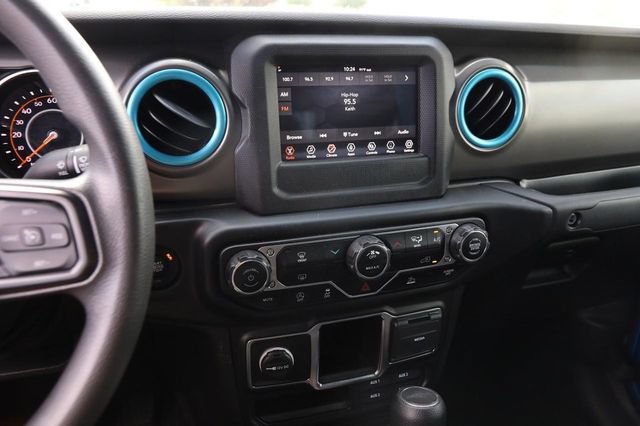 Used 2023 Jeep Gladiator Sport w/ Off Road Group AWD/4WD image 15