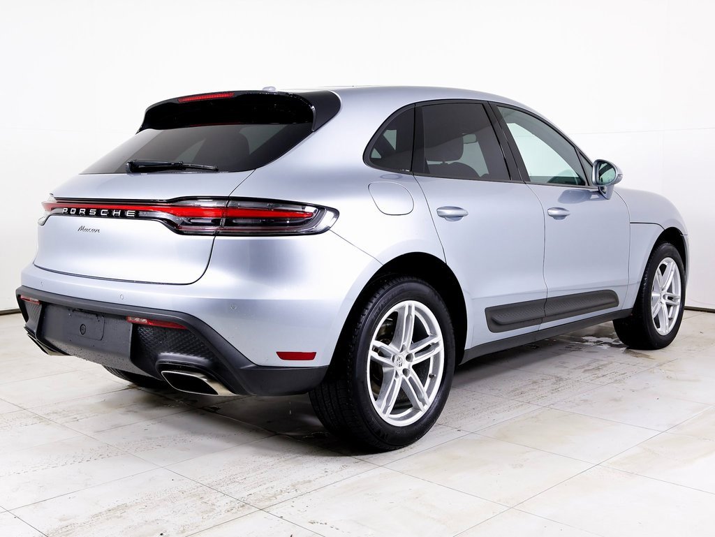 Used 2025 Porsche Macan image 27