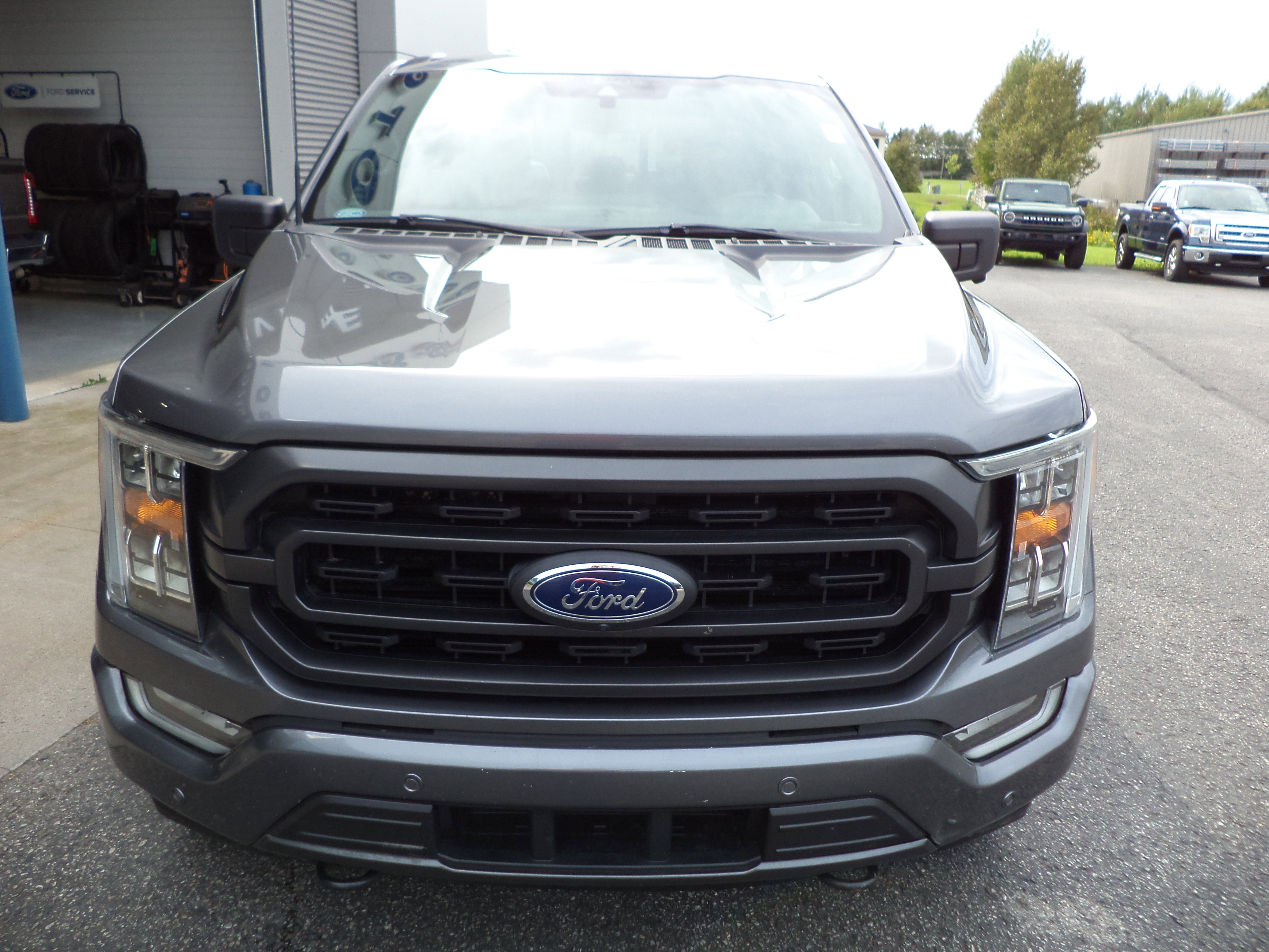 Used 2021 Ford F150 XLT w/ Equipment Group 302A High image 10