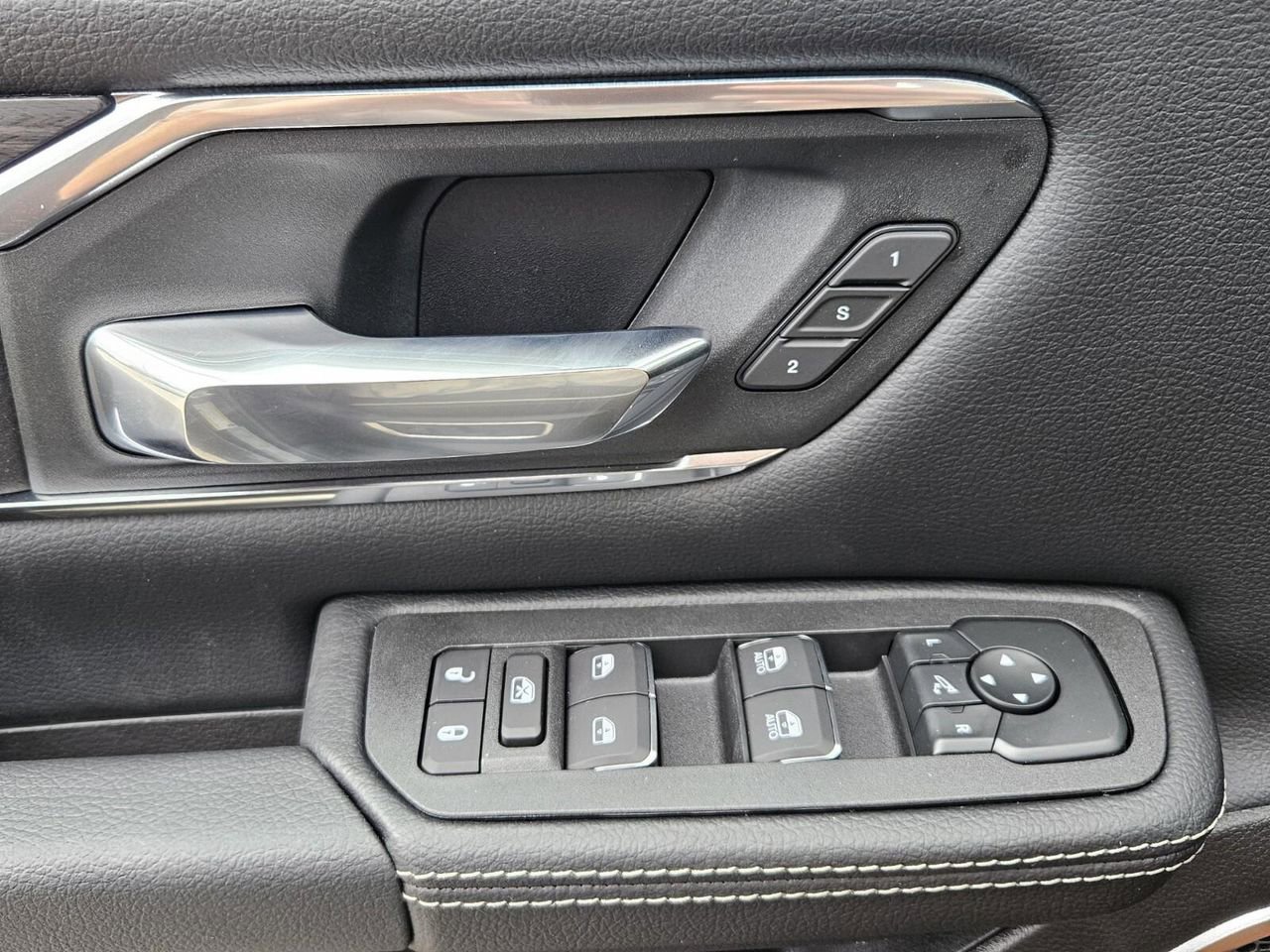 New 2026 RAM 1500 Laramie w/ Sport Appearance Package image 17