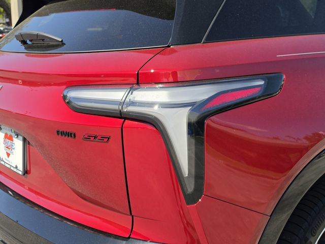 New 2026 Chevrolet Blazer EV SS w/ Performance Package AWD/4WD image 10