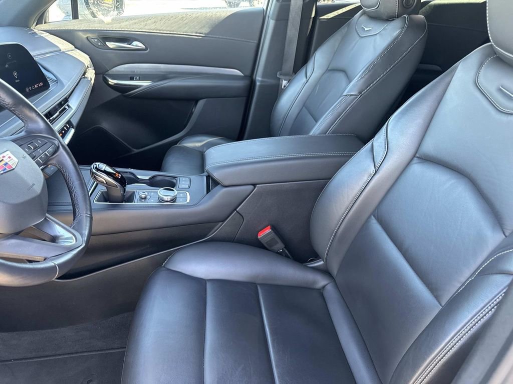 Used 2024 Cadillac XT4 Premium Luxury image 18