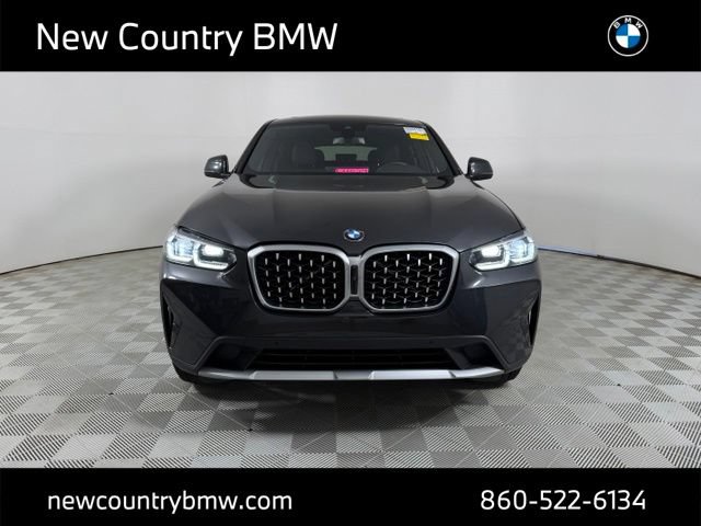 Used 2025 BMW X4 xDrive30i AWD/4WD image 2