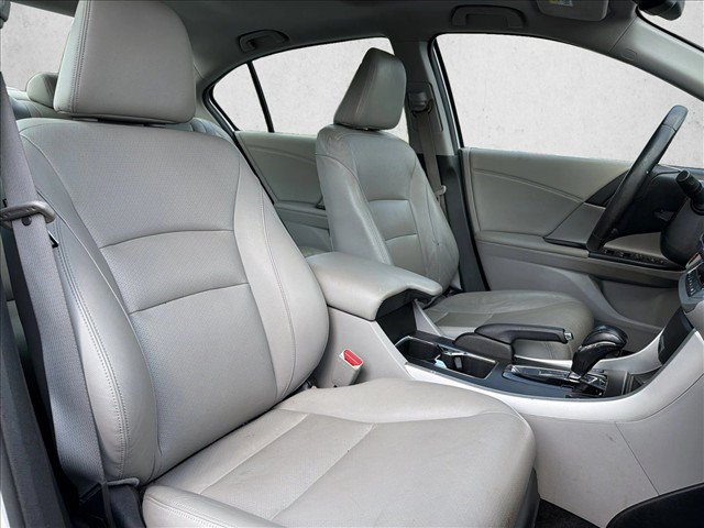 Used 2015 Honda Accord EX-L image 29