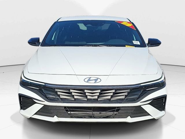 Used 2025 Hyundai Elantra Sport video 2
