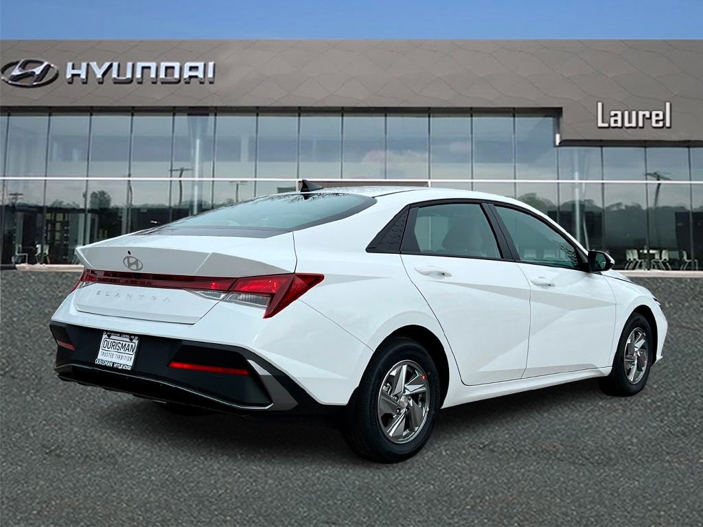 New 2026 Hyundai Elantra SE FWD video 2