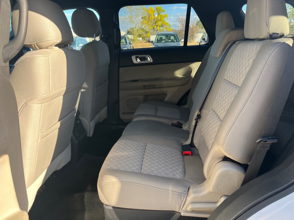 Used 2014 Ford Explorer XLT AWD/4WD image 22