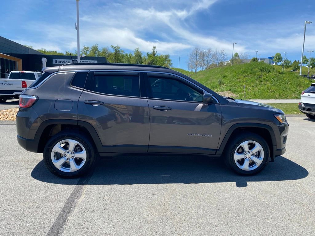 Certified 2020 Jeep Compass Latitude w/ Cold Weather Group AWD/4WD image 2