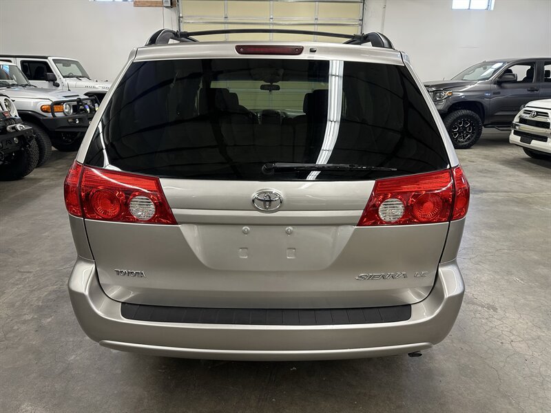 Used 2007 Toyota Sienna LE FWD image 4