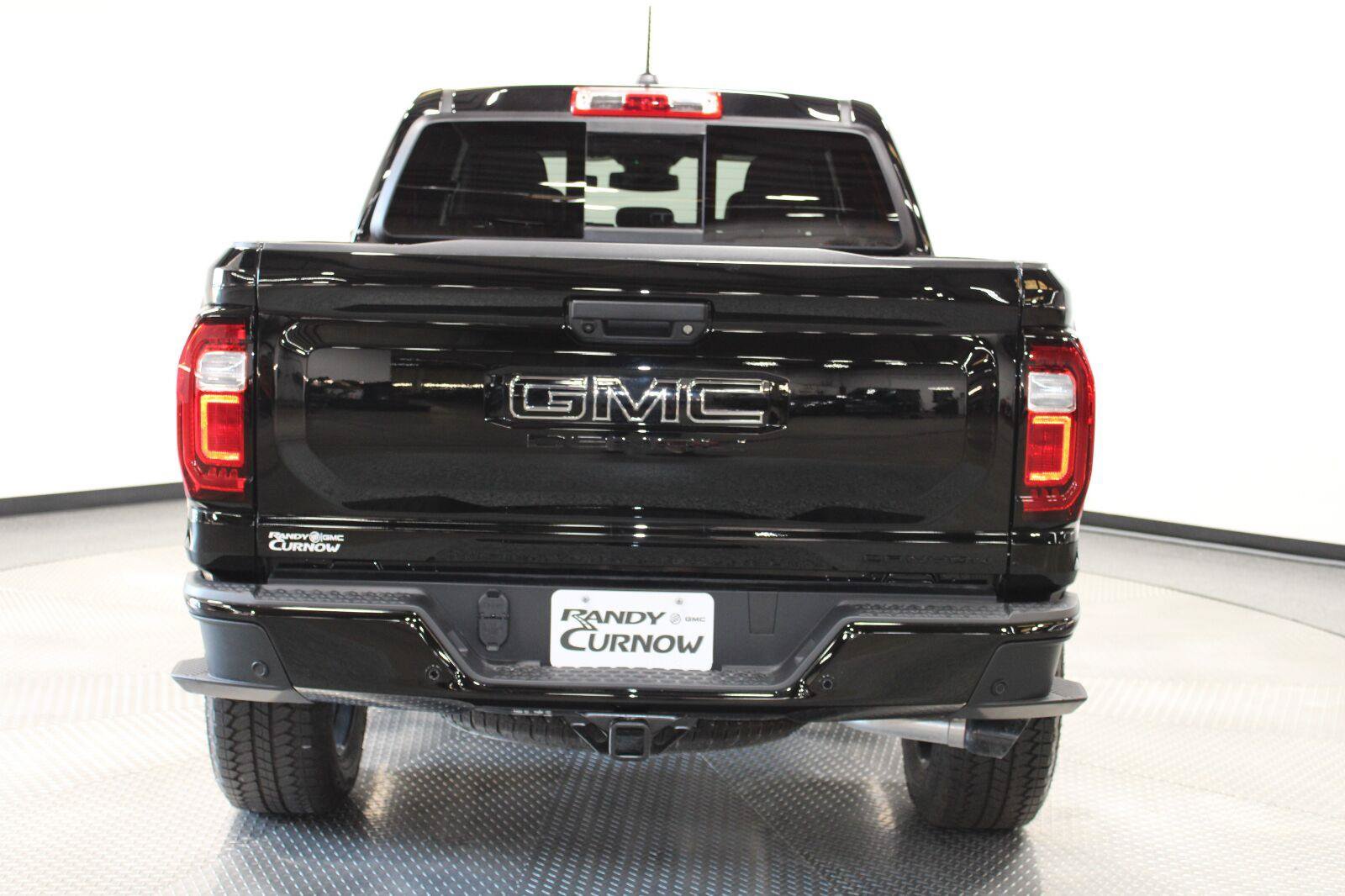 New 2026 GMC Canyon Denali w/ LPO, Denali Black Edition AWD/4WD image 10