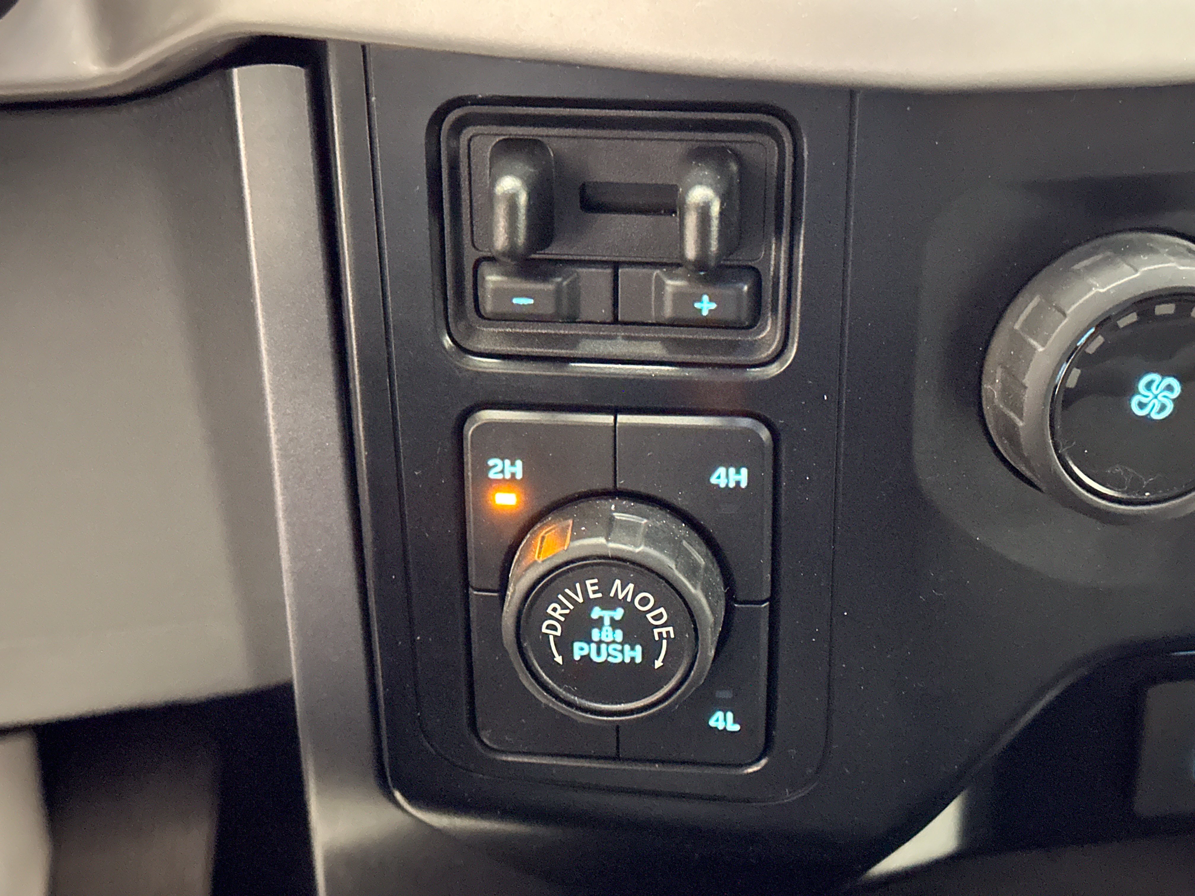 Used 2023 Ford F150 XLT w/ XTR Package AWD/4WD image 37