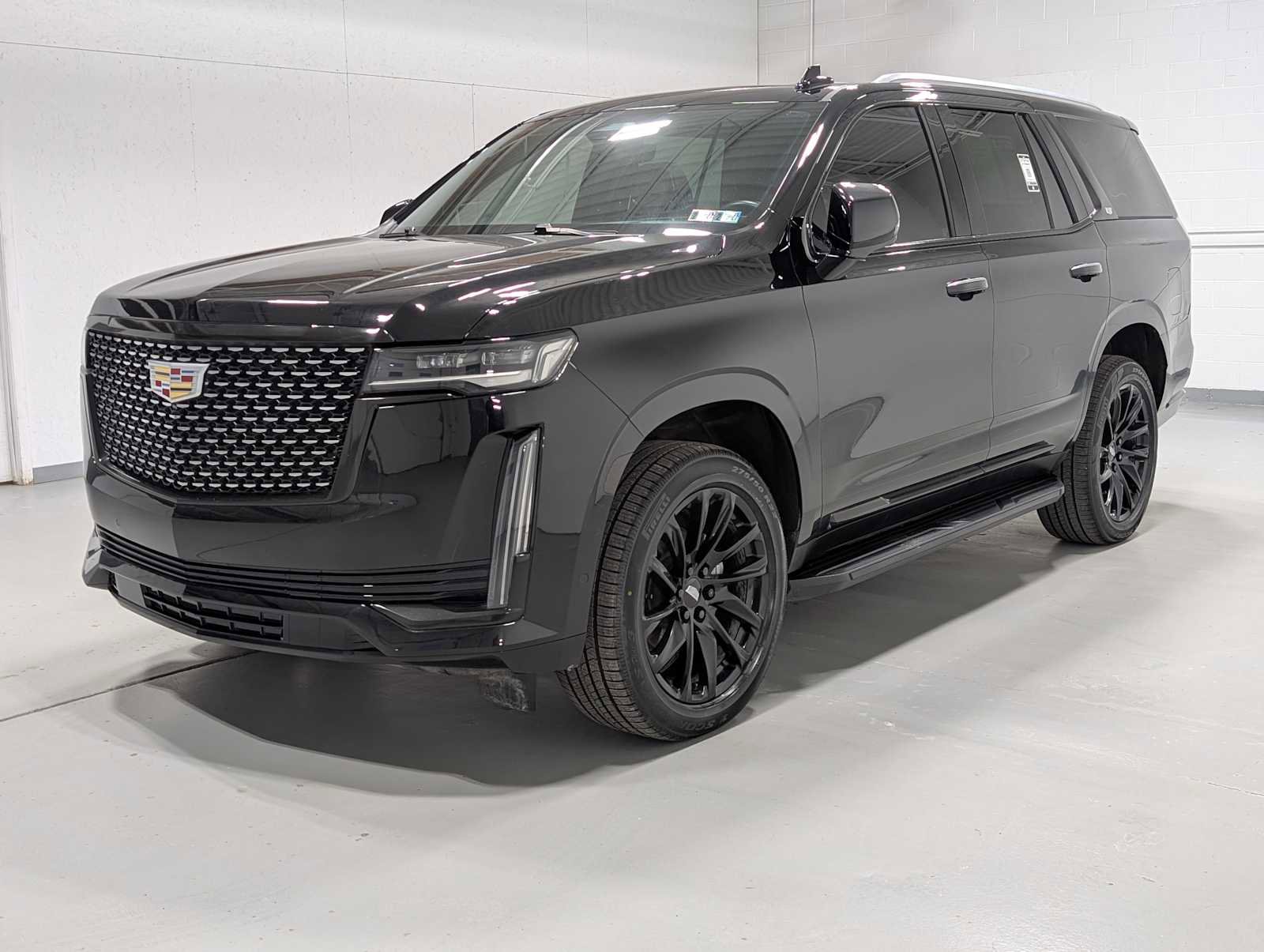 Used 2021 Cadillac Escalade Premium Luxury image 1