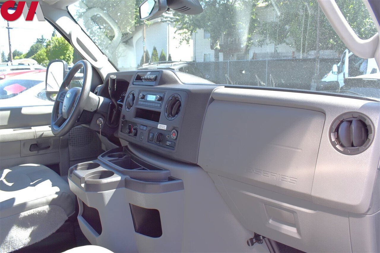 Used 2022 Ford E-350 and Econoline 350 Super Duty image 12