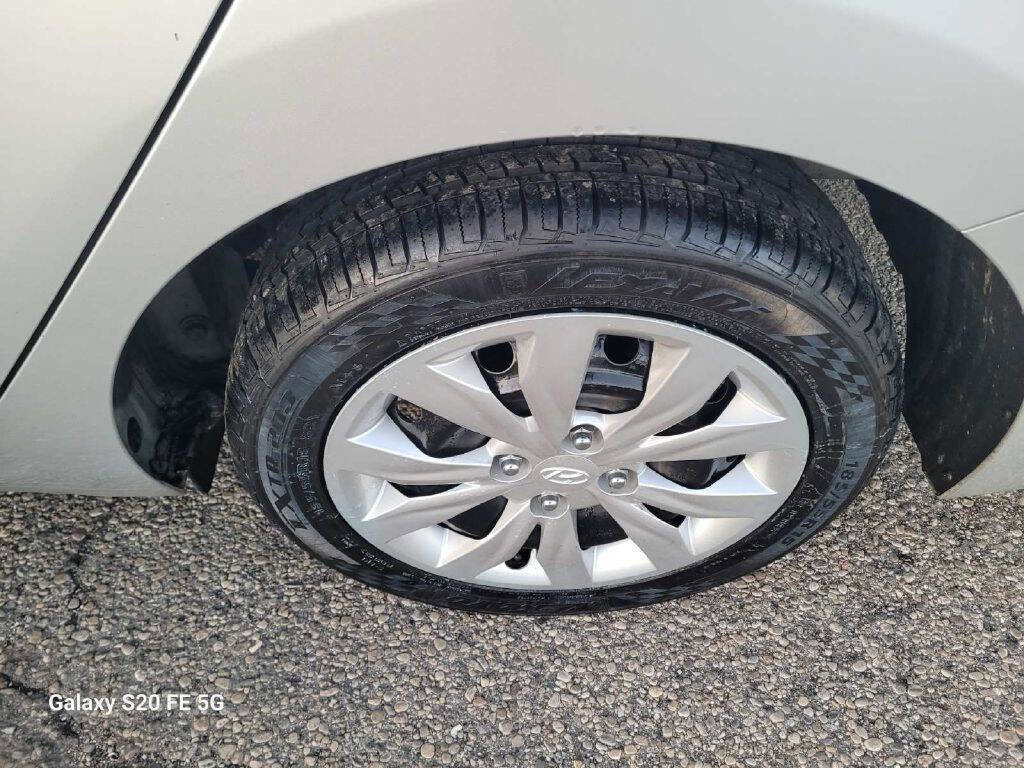 Used 2020 Hyundai Accent SE image 20