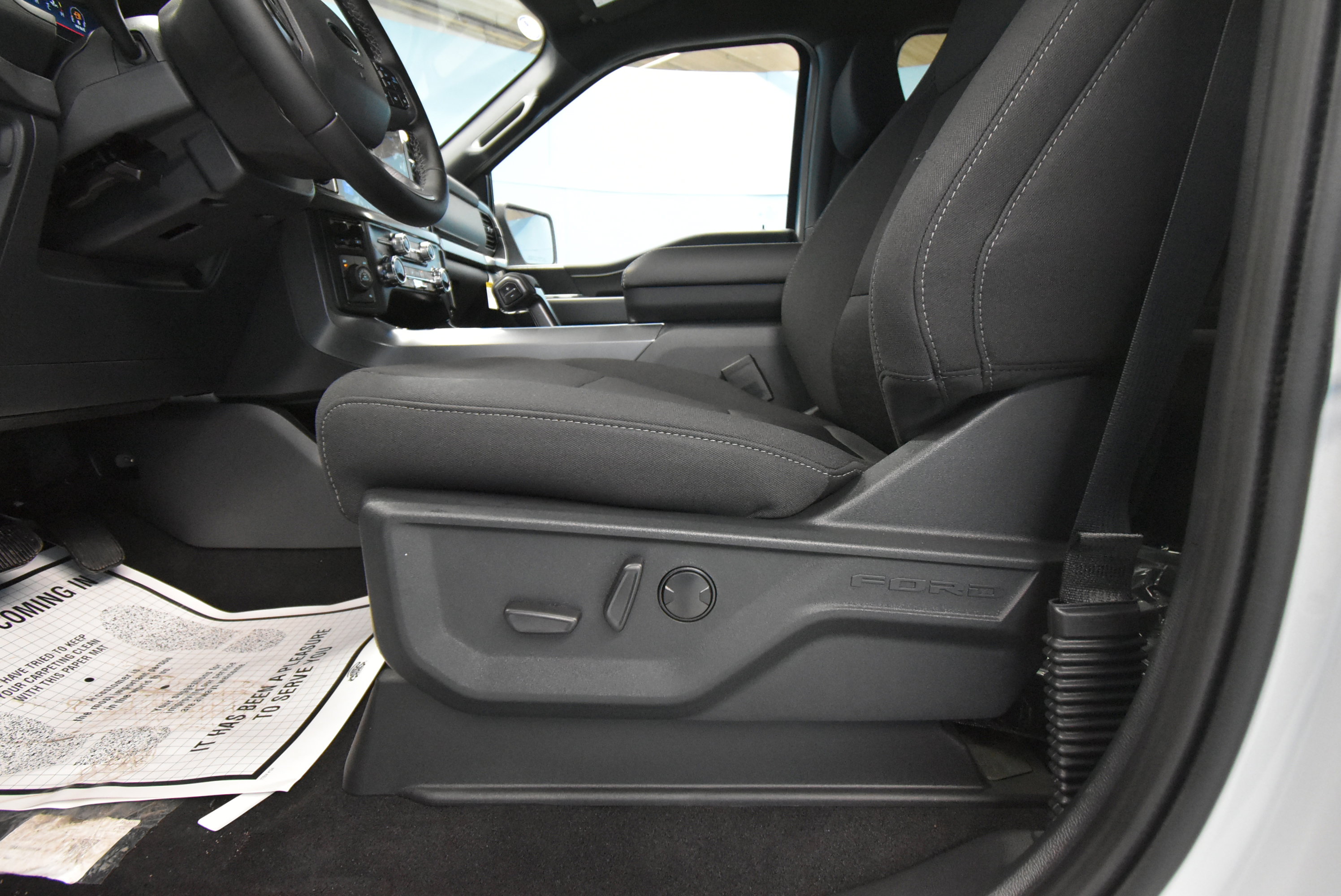 New 2025 Ford F150 XLT w/ Equipment Group 302A MID image 5