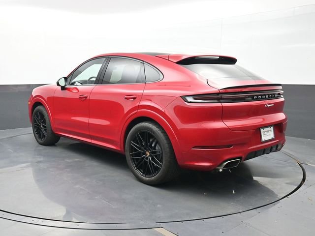 Used 2025 Porsche Cayenne Coupe image 3