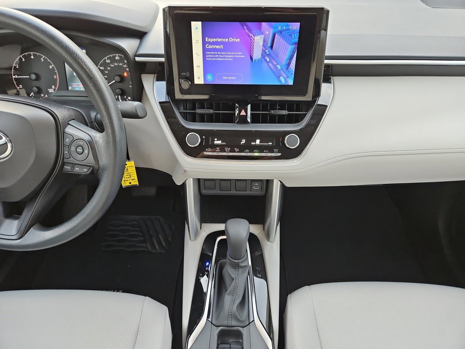 Used 2023 Toyota Corolla Cross L image 11