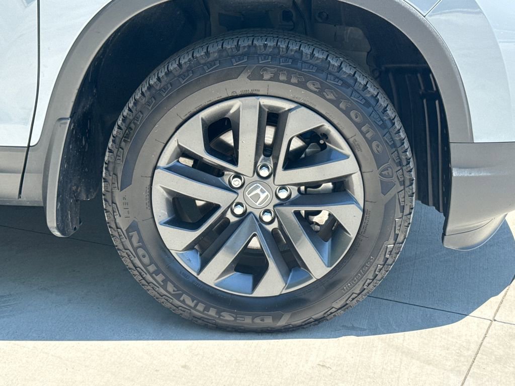 Certified 2025 Honda Ridgeline Sport image 11
