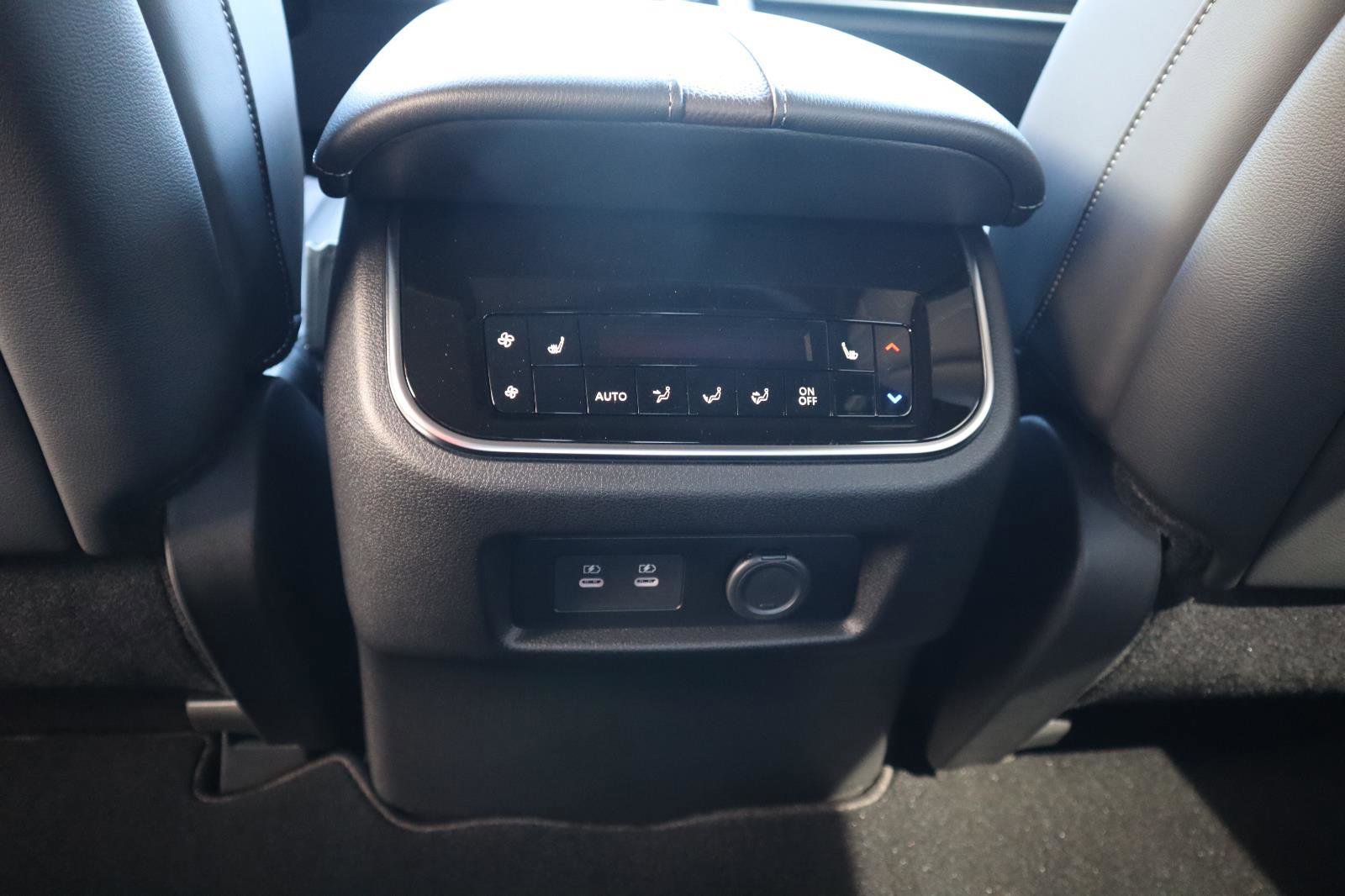 New 2026 Nissan Armada Platinum image 41