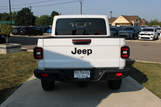 New 2026 Jeep Gladiator Sport AWD/4WD image 34