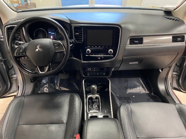Used 2020 Mitsubishi Outlander SEL FWD image 17