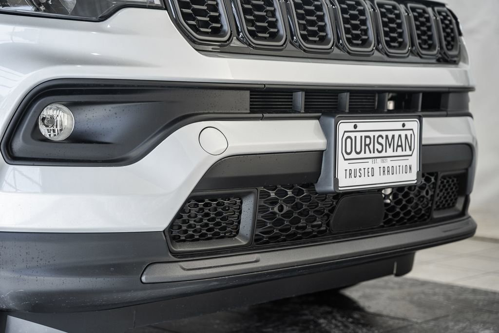 New 2026 Jeep Compass Latitude image 11