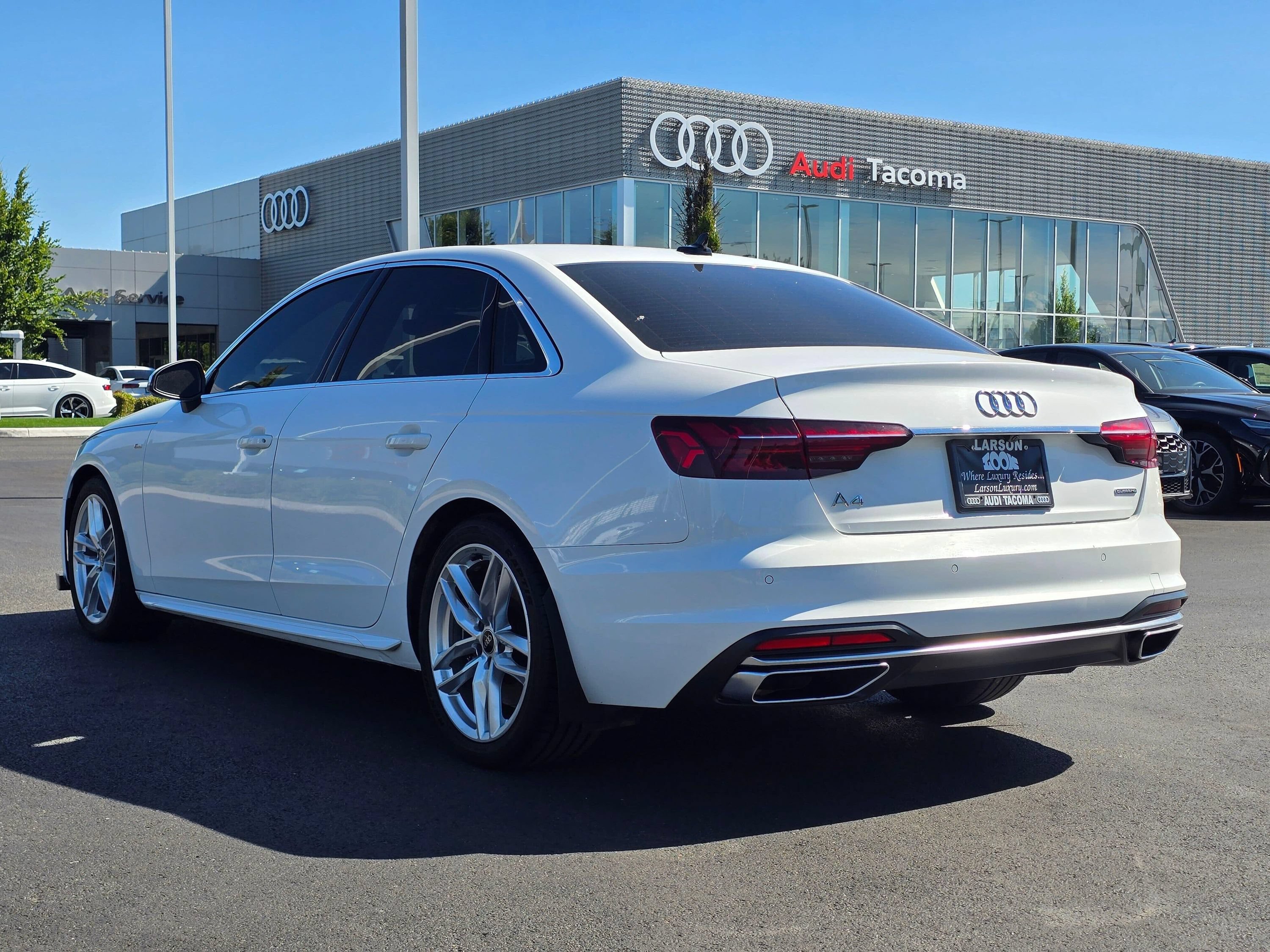 Used 2022 Audi A4 2.0T Premium Plus AWD/4WD image 3