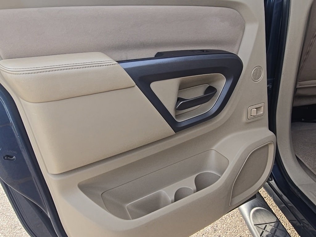 Used 2015 Nissan Titan SV w/ SV Value Truck Package image 30