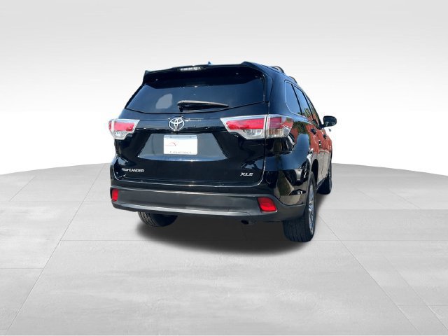 Used 2014 Toyota Highlander XLE FWD image 5