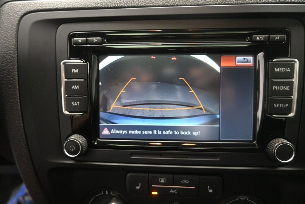 Used 2015 Volkswagen Jetta SE FWD image 12