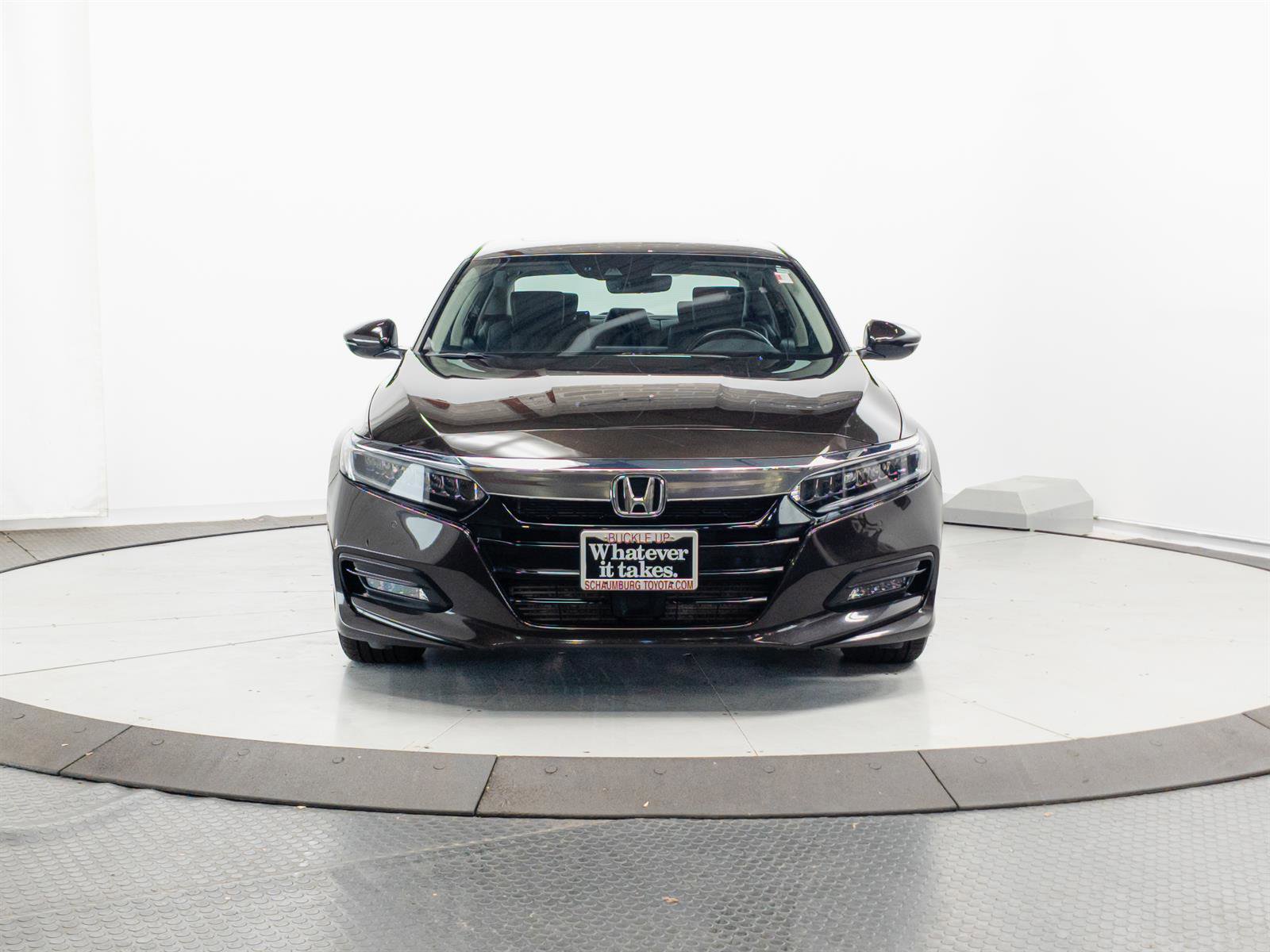 Used 2018 Honda Accord Touring video 2