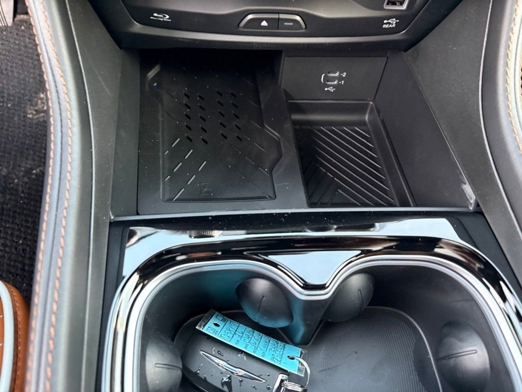 New 2026 Chrysler Pacifica Pinnacle w/ Trailer Tow Group image 24