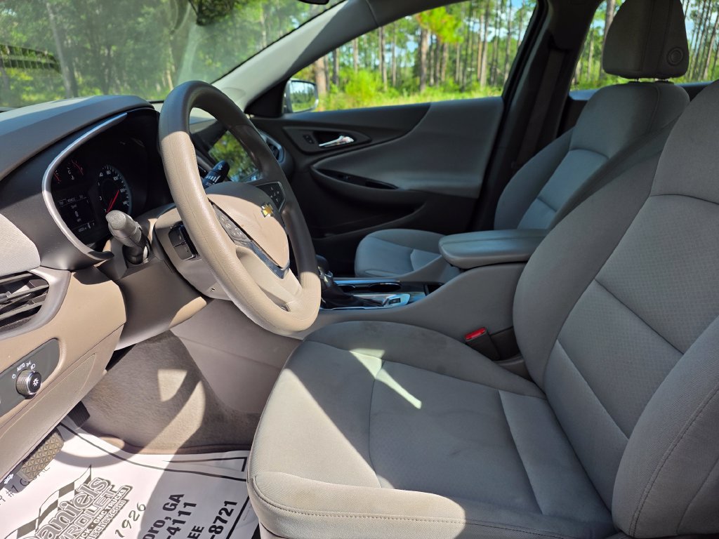 Used 2025 Chevrolet Malibu LT FWD image 13