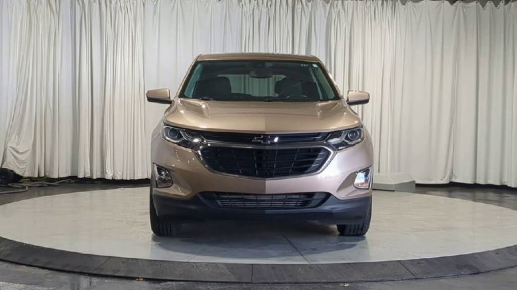 Used 2019 Chevrolet Equinox LT FWD image 3