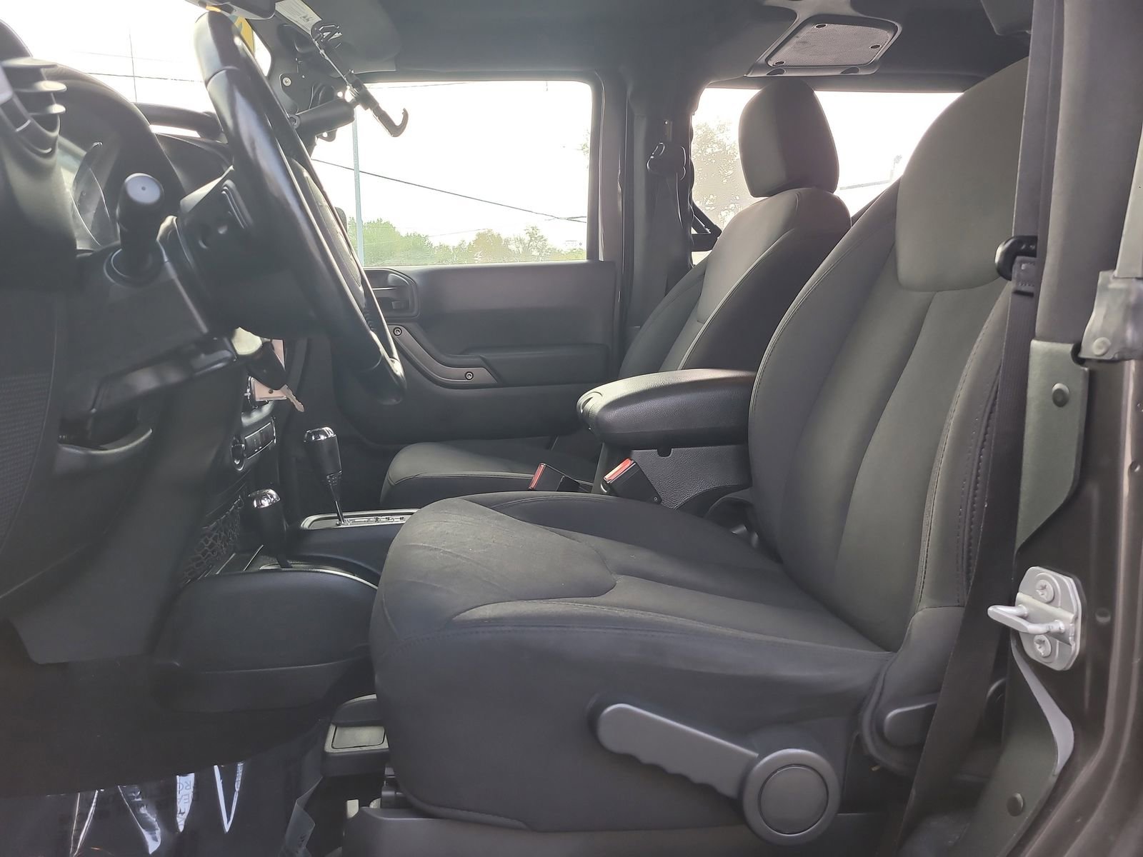 Used 2018 Jeep Wrangler Sport image 13