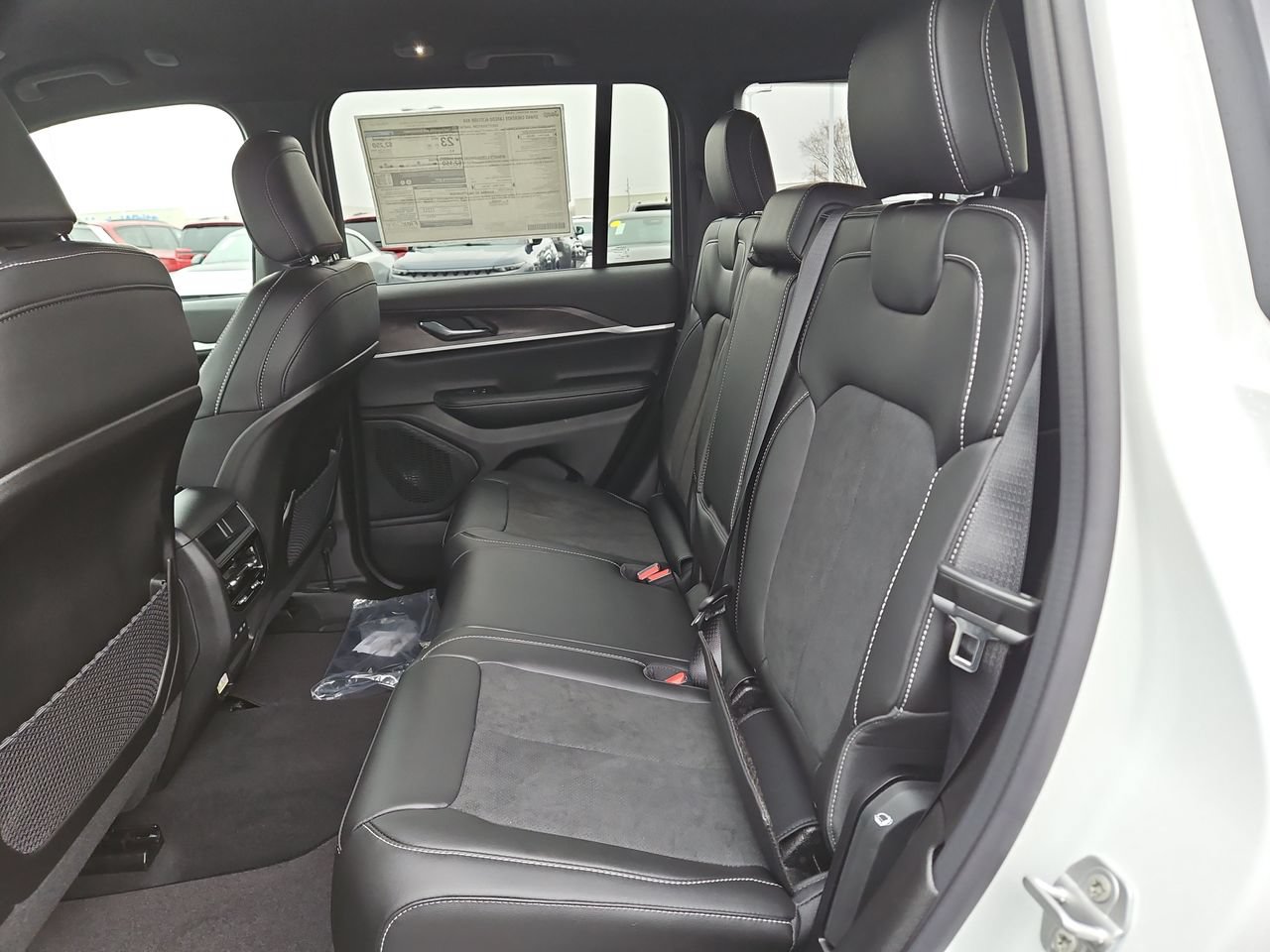 New 2026 Jeep Grand Cherokee Altitude AWD/4WD image 13