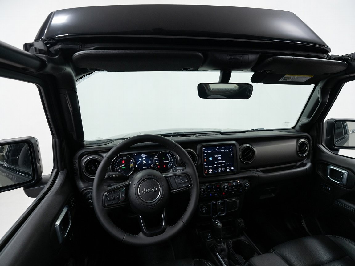 Used 2023 Jeep Wrangler Unlimited w/ Sun & Screen Package AWD/4WD image 7