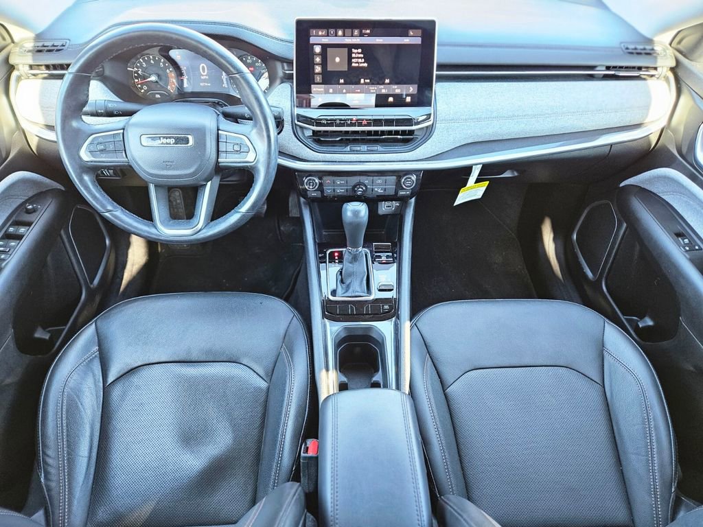 Used 2022 Jeep Compass Latitude image 9