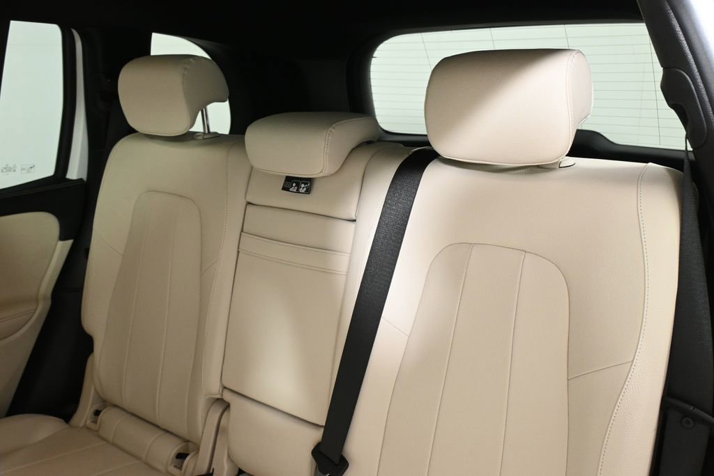 Certified 2024 Mercedes-Benz GLB 250 image 4